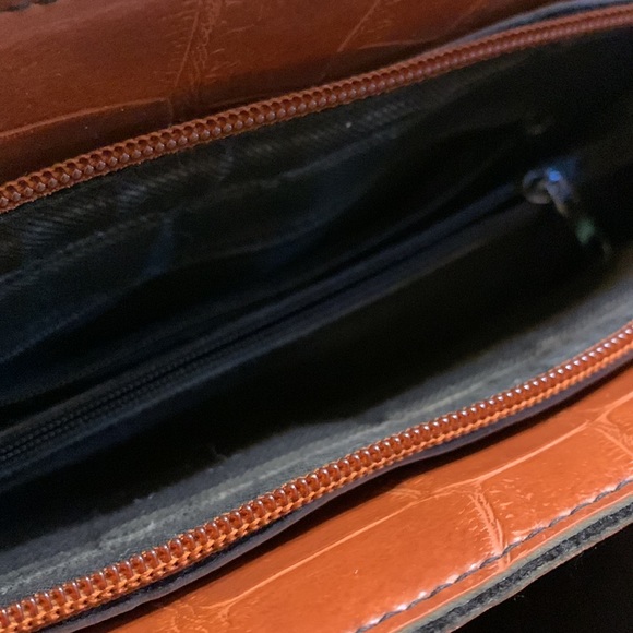 CORNELL LEATHER PURSE - Picture 5 of 11